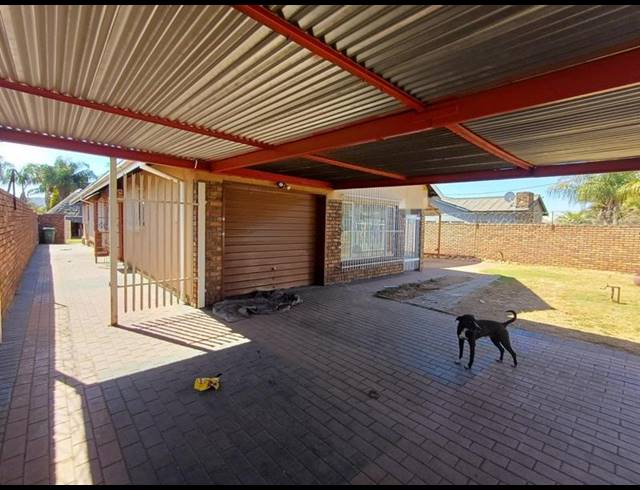 3 BEDROOM HOUSE FOR SALE IN BOOYSENS